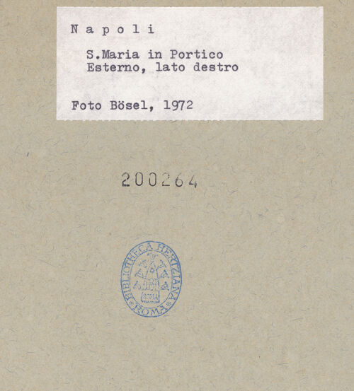 Rückseite von Bösel, Richard [https://www.deutsche-digitale-bibliothek.de/content/lizenzen/rv-fz/] Santa Maria in PorticoRechte Seitenfassade - Seitenansicht, bh200264_recto. Foto: Bösel, Richard.