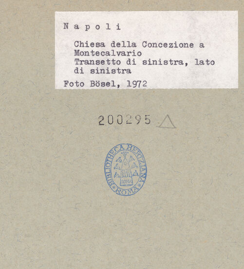 Rückseite von Bösel, Richard [https://www.deutsche-digitale-bibliothek.de/content/lizenzen/rv-fz/] Santa Maria della Concezione a Montecalvario - Linker Querhausarm, bh200295_recto. Foto: Bösel, Richard.