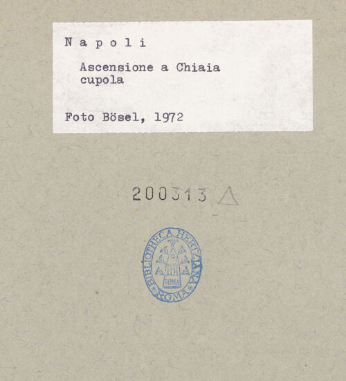 Rückseite von Bösel, Richard [https://www.deutsche-digitale-bibliothek.de/content/lizenzen/rv-fz/] Chiesa dell'Ascensione a Chiaia - Kuppel, bh200313_recto. Foto.