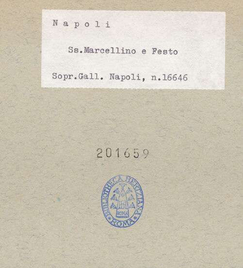 Rückseite von Sopr. BAS NA [https://www.deutsche-digitale-bibliothek.de/content/lizenzen/rv-ez/] Santi Marcellino e Festo - Langhaus, Blick in Richtung Hauptaltar, bh201659_recto. Foto.