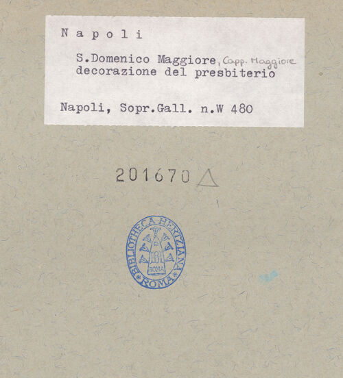 Rückseite von Sopr. BAS NA [https://www.deutsche-digitale-bibliothek.de/content/lizenzen/rv-ez/] Presbyterium und Hauptaltar - Linke Kathedra, Detail, bh201670_recto. Foto.