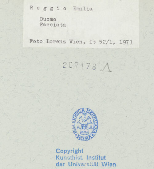 Rückseite von Kunsthistorisches Institut der Universität Wien [https://www.deutsche-digitale-bibliothek.de/content/lizenzen/rv-ez/] Santa Maria Assunta & Duomo - Untergeschoss, Detail, bh207178_recto. Foto: Lorenz, Wien.