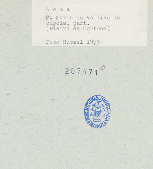 Rückseite von unbekannt [https://www.deutsche-digitale-bibliothek.de/content/lizenzen/rv-ez/] Triumph der Trinität - Detail: Puttenreigen um Laternenöffnung und der Heilige Geist als Taube in der Laterne, bh207471_recto. Foto: Hutzel, Max.