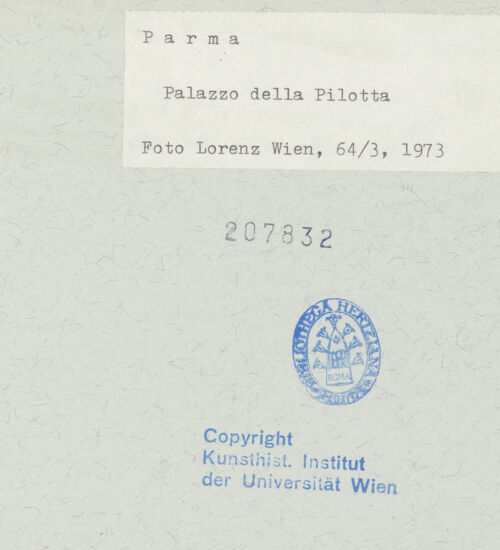 Rückseite von Kunsthistorisches Institut der Universität Wien [https://www.deutsche-digitale-bibliothek.de/content/lizenzen/rv-ez/] Palazzo della Pilotta - Ansicht von Nordosten, bh207832_recto. Foto: Lorenz, Wien.