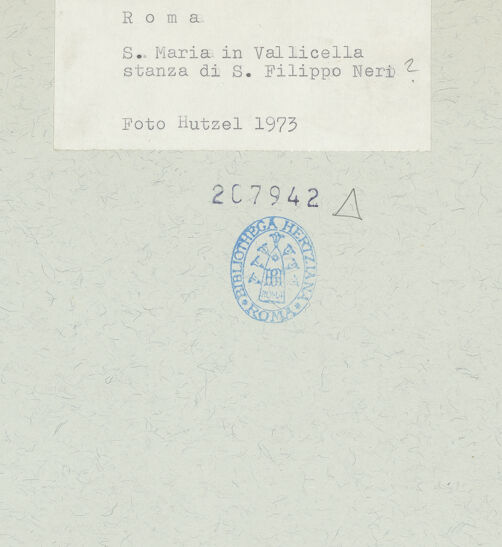 Rückseite von unbekannt [https://www.deutsche-digitale-bibliothek.de/content/lizenzen/rv-ez/] Dem heiligen Filippo Neri erscheinen in einer Vision Maria, Christus und Gottvater - , bh207942_recto. Foto: Hutzel, Max.