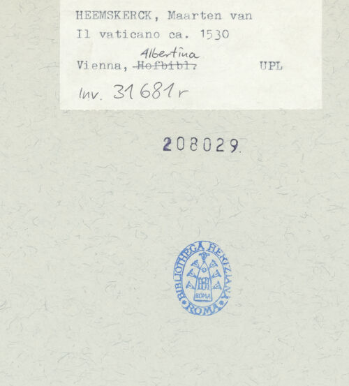 Rückseite von Bibliotheca Hertziana [http://creativecommons.org/publicdomain/mark/1.0/] Petersplatz, Atriumsfront mit Benediktionsloggia und vatikanische Paläste von Osten - Ausschnitt der Bildmitte; graphische Reproduktion (aus Publikation?), bh208029_recto. Foto.