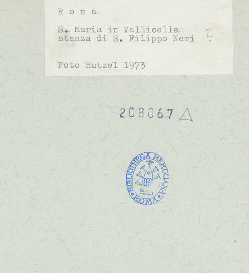 Rückseite von unbekannt [https://www.deutsche-digitale-bibliothek.de/content/lizenzen/rv-ez/] Christus und zwei Engel in Anbetung - , bh208067_recto. Foto: Hutzel, Max.