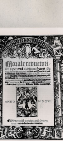 Rückseite von  [http://creativecommons.org/publicdomain/mark/1.0/] ... - , bh216548. Foto.