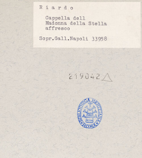 Rückseite von Sopr. BAS NA [https://www.deutsche-digitale-bibliothek.de/content/lizenzen/rv-ez/] WandbildzyklusThronende Madonna zwischen Heiligen - Heiliger und Heiliger Petrus (nach der Restaurierung), bh219042_recto. Foto.