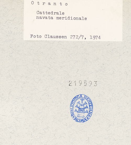 Rückseite von Claussen, Peter Cornelius [https://www.deutsche-digitale-bibliothek.de/content/lizenzen/rv-fz/] CattedraleSüdseitenschiff und Pfeiler der südlichen Arkade - Südöstlicher Wandpfeiler, bh219593_recto. Foto: Claussen, Peter Cornelius.