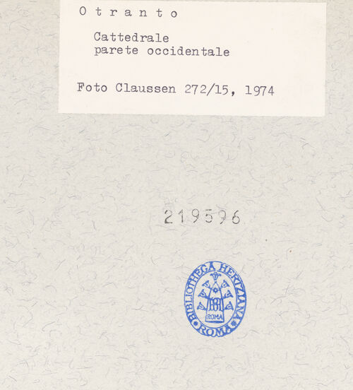 Rückseite von Claussen, Peter Cornelius [https://www.deutsche-digitale-bibliothek.de/content/lizenzen/rv-fz/] CattedraleSüdseitenschiff und Pfeiler der südlichen Arkade - Südwestlicher Wandpfeiler, bh219596_recto. Foto: Claussen, Peter Cornelius.