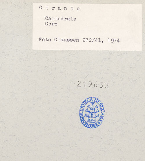 Rückseite von Claussen, Peter Cornelius [https://www.deutsche-digitale-bibliothek.de/content/lizenzen/rv-fz/] CattedraleOstfassade - Detail, Mittelapsis der Krypta von Südosten, bh219633_recto. Foto: Claussen, Peter Cornelius.