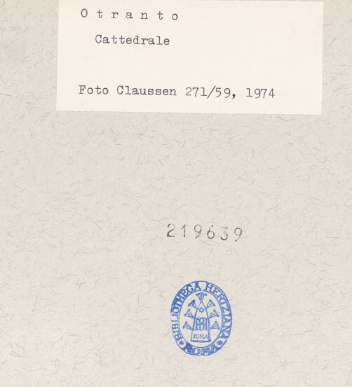 Rückseite von Claussen, Peter Cornelius [https://www.deutsche-digitale-bibliothek.de/content/lizenzen/rv-fz/] CattedraleQuerhaus, Mittelapsis und Ostkapellen - Nordquerhaus und Nordseitenschiff von Nordosten, bh219639_recto. Foto: Claussen, Peter Cornelius.