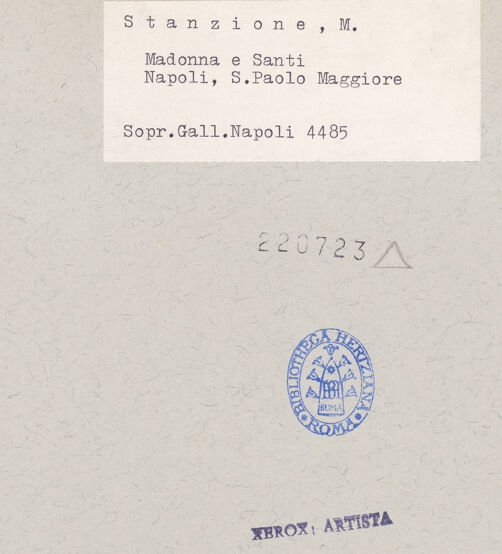 Rückseite von Sopr. BAS NA [https://www.deutsche-digitale-bibliothek.de/content/lizenzen/rv-ez/] Maria mit den heiligen Johannes dem Evangelisten und Andrea Corsini - Gesamtansicht, bh220723_recto. Foto.