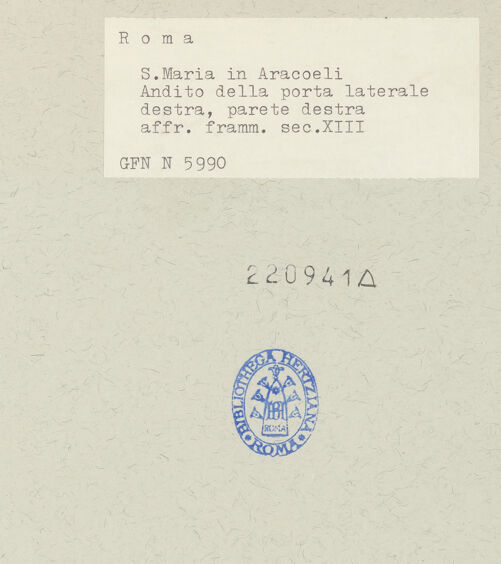 Rückseite von ICCD [https://www.deutsche-digitale-bibliothek.de/content/lizenzen/rv-ez/] Fingierte Architekturornamentik - , bh220941_recto. Foto.