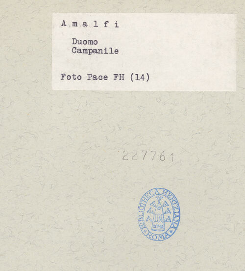 Rückseite von Pace, Valentino [https://www.deutsche-digitale-bibliothek.de/content/lizenzen/rv-fz/] Duomo - Teilansicht, bh227761_recto. Foto: Pace, Valentino.