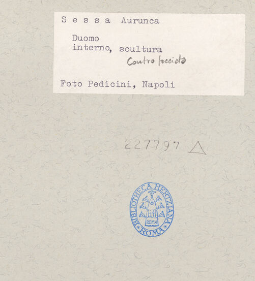 Rückseite von Pedicini, Luciano [https://www.deutsche-digitale-bibliothek.de/content/lizenzen/rv-ez/] Engel - Gesamtansicht, bh227797_recto. Foto: Pedicini, Luciano.