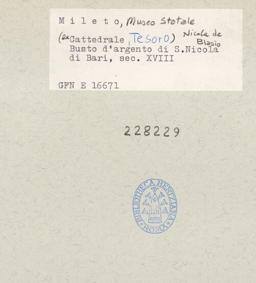 Rückseite von ICCD [https://www.deutsche-digitale-bibliothek.de/content/lizenzen/rv-ez/] Heiliger Nikolaus - Gesamtansicht, bh228229_recto. Foto.