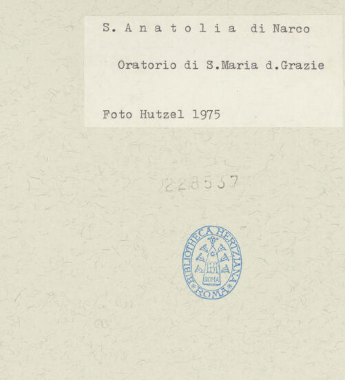 Rückseite von Getty Research Institute [https://www.deutsche-digitale-bibliothek.de/content/lizenzen/rv-ez/] Kreuzigungsgruppe (Dolenti di Sant’Anatolia di Narco)Corpus Christi von einem Kruzifix - Gesamtansicht, frontal (vor der Restaurierung), bh228537_recto. Foto: Hutzel, Max.