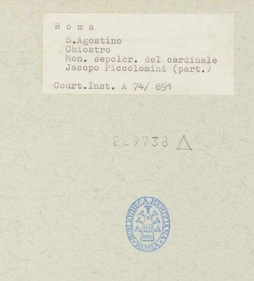 Rückseite von Courtauld Institute [https://www.deutsche-digitale-bibliothek.de/content/lizenzen/rv-ez/] Grabmal des Kardinals Jacopo Ammanati-Piccolomini (+1479) - Detail des Architravs, links, bh229738_recto. Diapositiv.