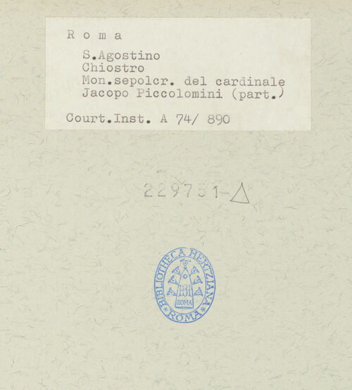 Rückseite von Courtauld Institute [https://www.deutsche-digitale-bibliothek.de/content/lizenzen/rv-ez/] Grabmal des Kardinals Jacopo Ammanati-Piccolomini (+1479)NischenfigurenLinke Nische: Heiliger Jakobus - Gesamtansicht, bh229751_recto. Foto.