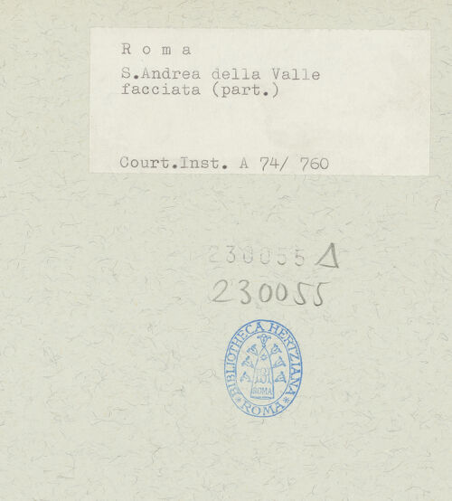 Rückseite von Courtauld Institute [https://www.deutsche-digitale-bibliothek.de/content/lizenzen/rv-ez/] Fassadenschmuck Sant'Andrea della Valle; vor der RestaurierungEngel (Fama) - , bh230055_recto. Foto.