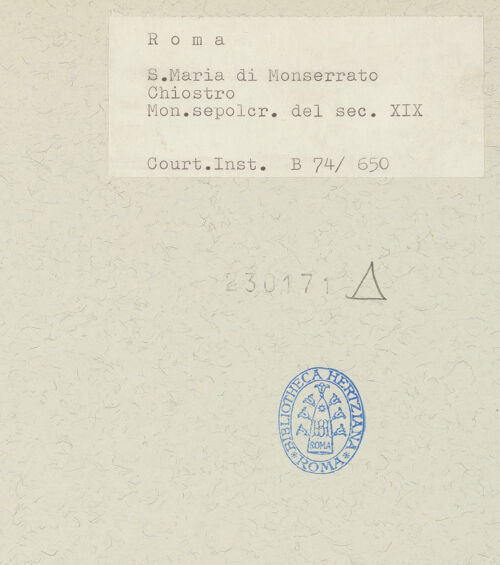 Rückseite von Courtauld Institute [https://rightsstatements.org/page/CNE/1.0/] Grabmal Familie Gutierrez Zapata Chirino - Gesamtansicht, bh230171_recto. Foto.