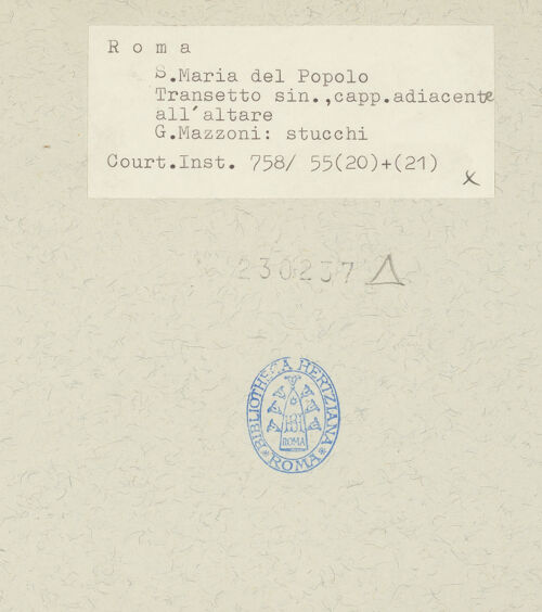 Rückseite von Courtauld Institute [https://www.deutsche-digitale-bibliothek.de/content/lizenzen/rv-ez/] Innenausstattung der Cappella TeodoliZwei Engel halten ein Heiligenbild - , bh230237_recto. Foto.