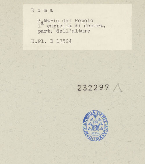 Rückseite von Bibliotheca Hertziana [https://www.deutsche-digitale-bibliothek.de/content/lizenzen/rv-fz/] Altar mit Wappen des Kardinals della Rovere und liturgischen Gefäßen - , bh232297_recto. Foto.