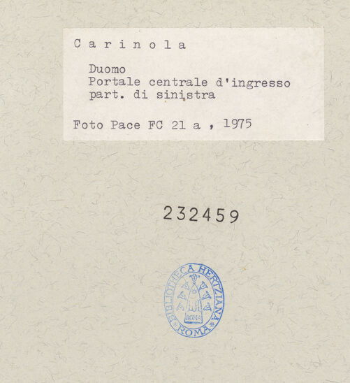 Rückseite von Pace, Valentino [https://www.deutsche-digitale-bibliothek.de/content/lizenzen/rv-ez/] Hauptportal - Türsturz und linker Türpfosten, bh232459_recto. Foto: Pace, Valentino.