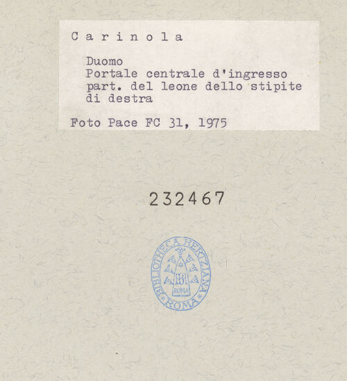 Rückseite von Pace, Valentino [https://www.deutsche-digitale-bibliothek.de/content/lizenzen/rv-ez/] Hauptportal - Rechter Türpfosten, Detail, bh232467_recto. Foto: Pace, Valentino.