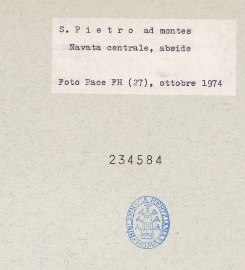 Rückseite von Pace, Valentino [https://www.deutsche-digitale-bibliothek.de/content/lizenzen/rv-ez/] San Pietro ad Montes - Mittelschiff, Blick zur Mittelapsis, bh234584_recto. Foto: Pace, Valentino.