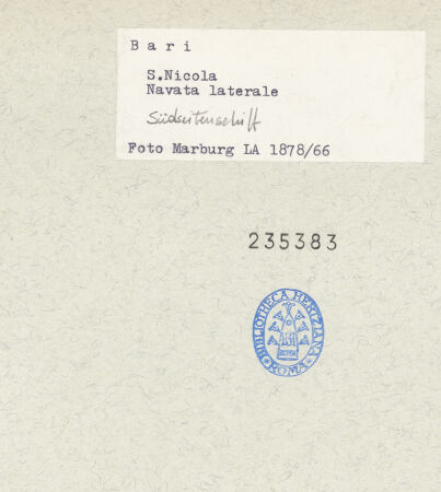 Rückseite von Foto Marburg [https://www.deutsche-digitale-bibliothek.de/content/lizenzen/rv-ez/] San NicolaSüdseitenschiff - Teilansicht von Westen, bh235383_recto. Foto.