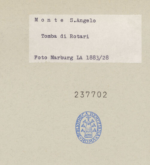 Rückseite von Foto Marburg [https://www.deutsche-digitale-bibliothek.de/content/lizenzen/rv-ez/] Tomba di Rotari (sog.)Innenraum - Kuppel und Tambour, bh237702_recto. Foto.