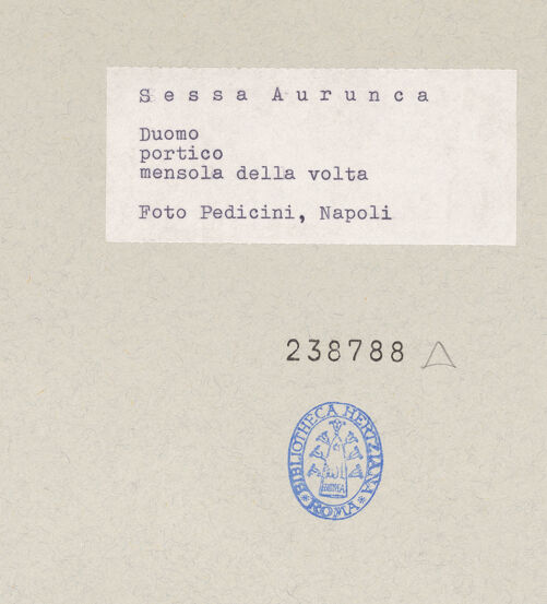 Rückseite von Pedicini, Luciano [https://www.deutsche-digitale-bibliothek.de/content/lizenzen/rv-ez/] Konsole - Konsole mit Löwe, bh238788_recto. Foto: Pedicini, Luciano.