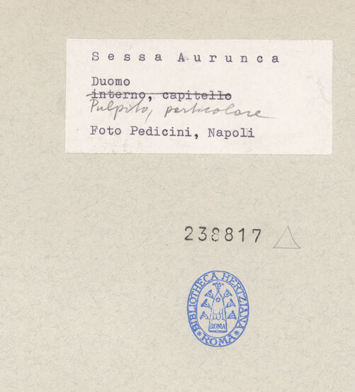 Rückseite von Pedicini, Luciano [https://www.deutsche-digitale-bibliothek.de/content/lizenzen/rv-ez/] Bogen mit Inschrift - Eingangsbogen, bh238817_recto. Foto: Pedicini, Luciano.