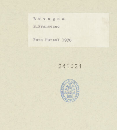 Rückseite von Getty Research Institute [https://www.deutsche-digitale-bibliothek.de/content/lizenzen/rv-ez/] San Francesco - Westfassade, Ansicht von Südwesten, bh241321_recto. Foto: Hutzel, Max.