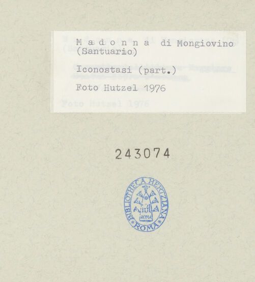 Rückseite von Getty Research Institute [https://www.deutsche-digitale-bibliothek.de/content/lizenzen/rv-ez/] Wandverkleidung des Ostchors als dekorierter Triumphbogen-Hochaltar mit TransfigurationsskulpturengruppeElias - Frontal im Dekorationskontext der Nische, bh243074_recto. Foto: Hutzel, Max.