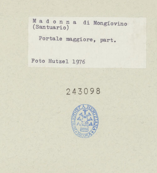 Rückseite von Getty Research Institute [https://www.deutsche-digitale-bibliothek.de/content/lizenzen/rv-ez/] Hauptportal der Südfassade mit Überdachung - Gebälk und (Gewände-)Kapitelle der linken Seite, bh243098_recto. Foto: Hutzel, Max.