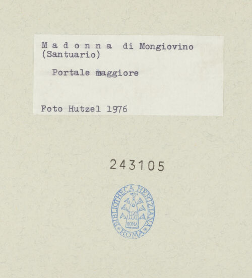 Rückseite von Getty Research Institute [https://www.deutsche-digitale-bibliothek.de/content/lizenzen/rv-ez/] Hauptportal der Südfassade mit Überdachung - Säule und Gewände der linken Seite, bh243105_recto. Foto: Hutzel, Max.