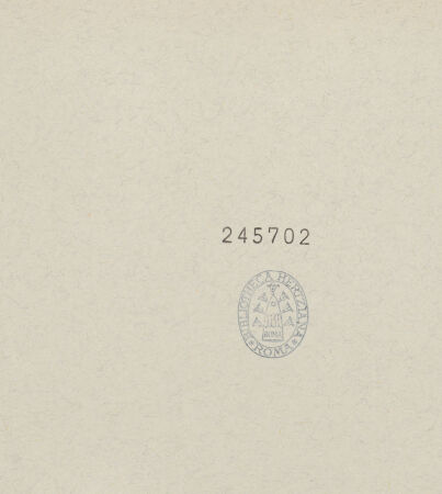 Rückseite von Rizzoli, E. C. (Milano) [https://www.deutsche-digitale-bibliothek.de/content/lizenzen/rv-ez/] Platz entlang der Via Cammareri Scurti; auf der linken Seite eine durch die Bombardierung 1943 zerstörte Kirche; auf der rechten Seite Campanile der Kirche San Giuseppe; im Hintergrund Turm (Specola) des Klosters St. Peter, bh245702_recto. Foto.