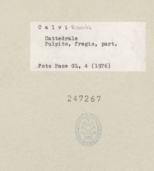 Rückseite von Pace, Valentino [https://www.deutsche-digitale-bibliothek.de/content/lizenzen/rv-ez/] Architrav und Kapitelle - Detail links, bh247267_recto. Foto: Pace, Valentino.