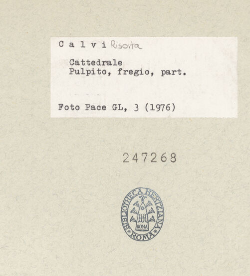 Rückseite von Pace, Valentino [https://www.deutsche-digitale-bibliothek.de/content/lizenzen/rv-ez/] Architrav und Kapitelle - Detail, Mittelteil, bh247268_recto. Foto: Pace, Valentino.