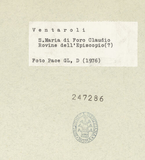 Rückseite von Pace, Valentino [https://www.deutsche-digitale-bibliothek.de/content/lizenzen/rv-ez/] Episcopio - Ruine des Palastes?, bh247286_recto. Foto: Pace, Valentino.