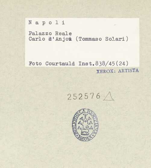 Rückseite von Courtauld Institute of Art [https://www.deutsche-digitale-bibliothek.de/content/lizenzen/rv-ez/] König Karl I Anjou - Gesamtansicht, bh252576_recto. Foto.