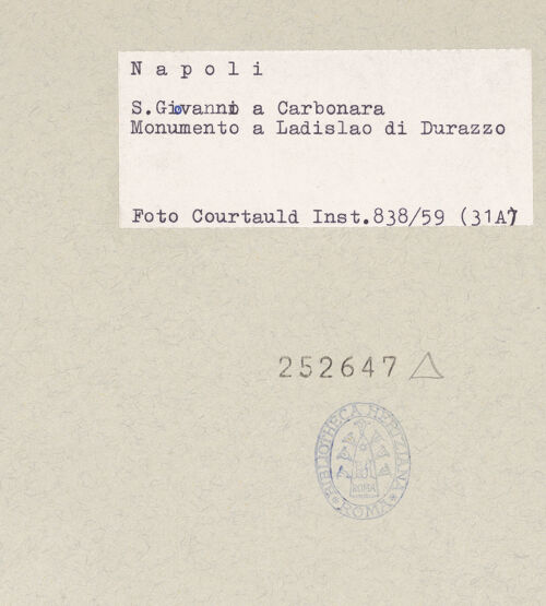 Rückseite von Courtauld Institute of Art [https://www.deutsche-digitale-bibliothek.de/content/lizenzen/rv-ez/] Grabmal des Königs Ladislaus (gest. 1414)Bogen, Grabkammer und SarkophagJohanna, Ladislaus, Karl und Margarete - Karl und Margarete, bh252647_recto. Foto.