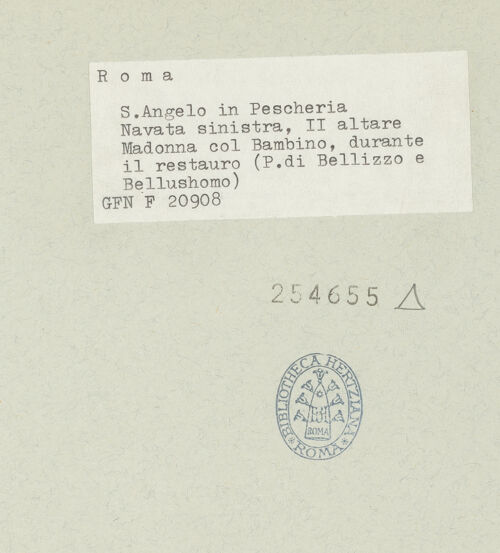 Rückseite von ICCD [https://www.deutsche-digitale-bibliothek.de/content/lizenzen/rv-ez/] Madonna mit Kind - Gesamtansicht, vor der Restaurierung, bh254655_recto. Foto.