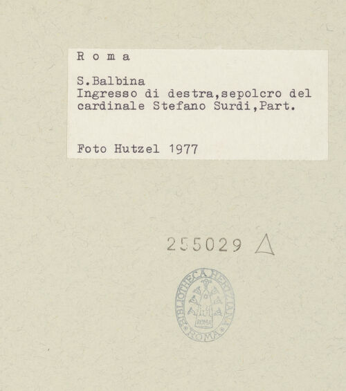 Rückseite von Hutzel, Max [https://www.deutsche-digitale-bibliothek.de/content/lizenzen/rv-ez/] Grabmal des Kardinals Stefano Surdi (de Surdis) - Detail: Kopf, bh255029_recto. Foto: Hutzel, Max.