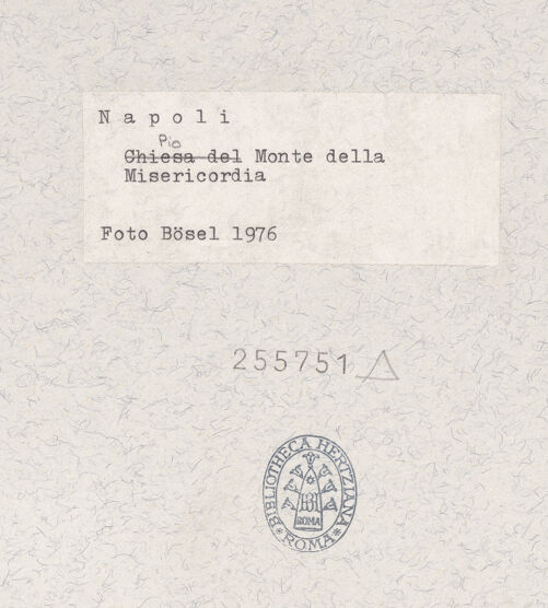 Rückseite von Bösel, Richard [https://www.deutsche-digitale-bibliothek.de/content/lizenzen/rv-ez/] Pio Monte della Misericordia - Kapelle, bh255751_recto. Foto: Bösel, Richard.