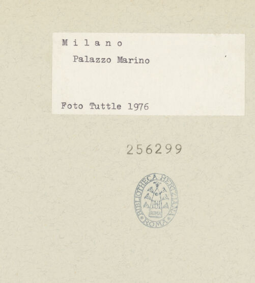 Rückseite von Tuttle, Richard [https://www.deutsche-digitale-bibliothek.de/content/lizenzen/rv-ez/] Palazzo Marino - Innenansicht, Detail, bh256299_recto. Foto: Tuttle, Richard.